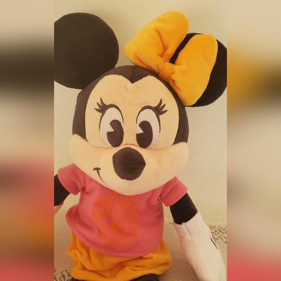 Disney Animal Kingdom Chester & Hester's Dino Institute Minnie Mouse Plush 17" - Picture 4 of 8